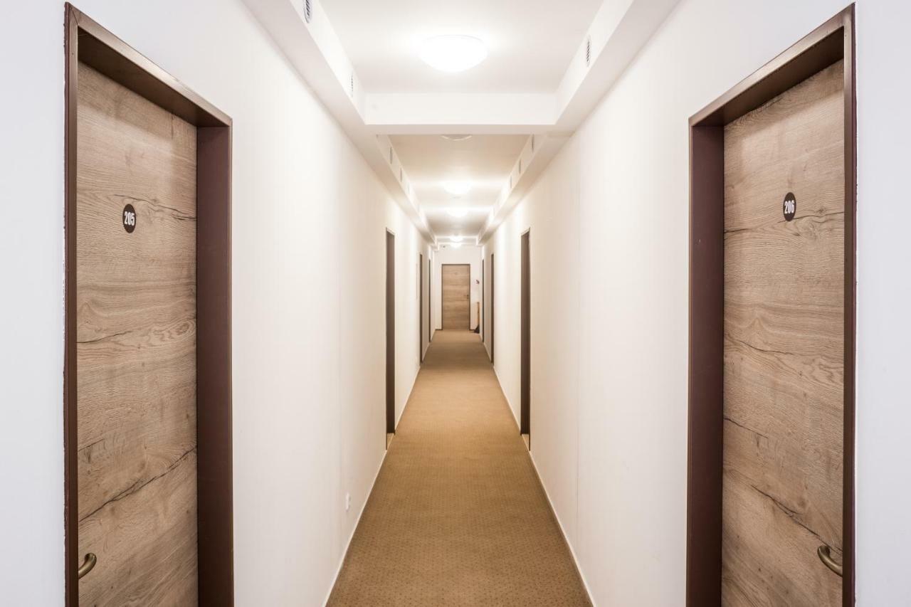 Hotel Konopiste Nova Myslivna Benesov  Exterior photo